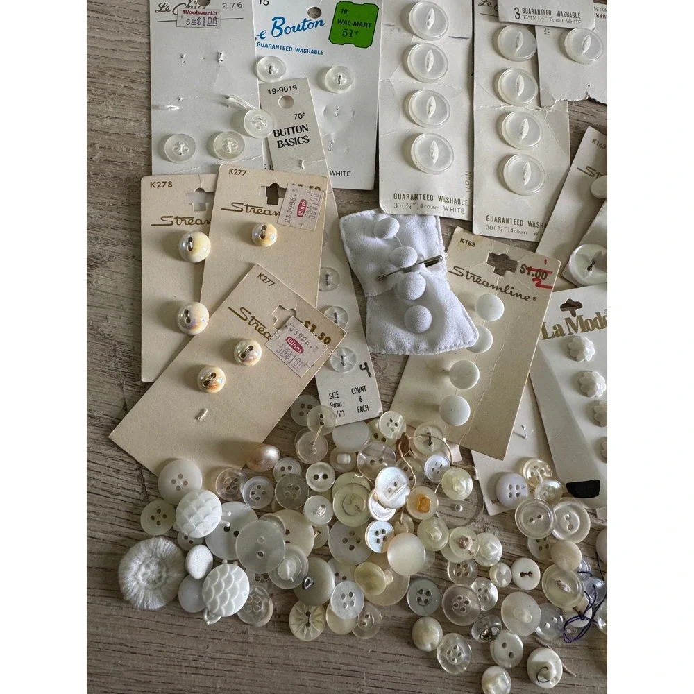 Vintage Button Lot White Cream Pearlized La Mode Le Bouton Streamline Ephemera
